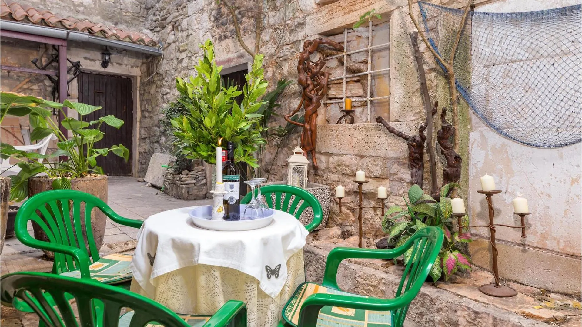 Beautiful Home In Bale With Kitchen 0*,  Croatia